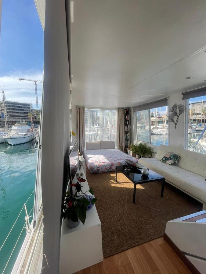 Light Bedroom In A Home Boat Barcelona Luaran gambar